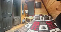 The Perch-Skywalk! Pet Friendly, 4-Bedroom Cabin on the Big Eau Pleine.