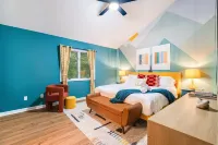 OMG! Indoor Mini Golf, Bowling, Theater, Hot Tub