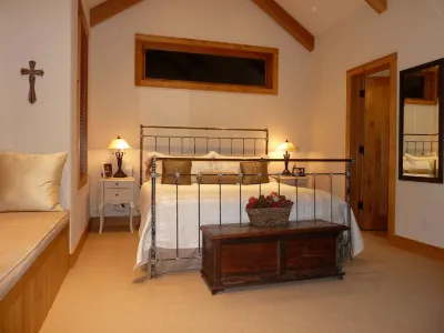 EUREKA!LUXURIOUS HOME,BIG VIEWS,SKI IN SKI OUT,.BEDDING OPTIONS TO SUIT FAMILIES