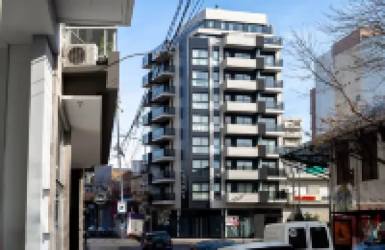 拉維套房巴勒莫荷里活 鄰近Liniers railway station的酒店