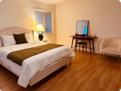Enchanting LA Adventures - Projector - 2BR 빅스비 하치앙다 플라자 주변 호텔