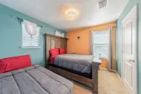 Beautiful home, 2 living rooms, group getaway, in welcoming Austin Hotels near Community First! Village