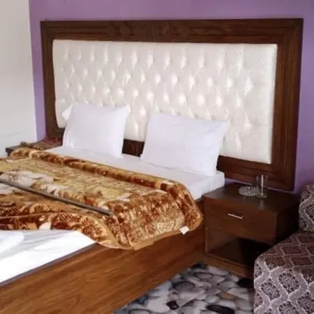 Mezban Hotel & Restaurant
