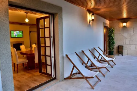 Douro Mool Guest House Отели в г. Ламего