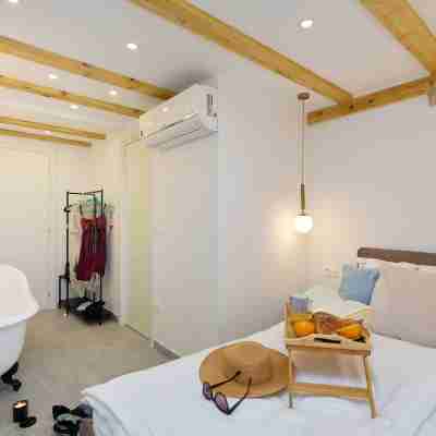 Exquisite Villa by Dominium - Old City Rooms