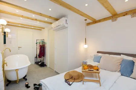 Exquisite Villa by Dominium - Old City Отели рядом с достопримечательностью «Локрум»