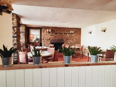 Lion Hotel Dulverton Отели в г. Витипул энд Хокридж