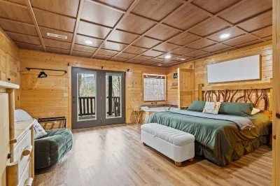 Cozy Mountain Retreat 5 Min from Smokies Entrance. Hotels near Wears Valley