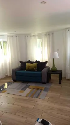 TonLin Pewee Drive 1 Bedroom Отели в г. 