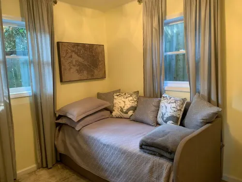 Charming 2-bedroom cottage near Atlanta Beltline and Ponce City Market