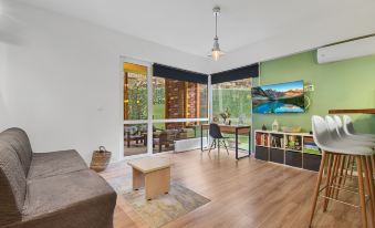 Asteri Garden & Terrace Apartment