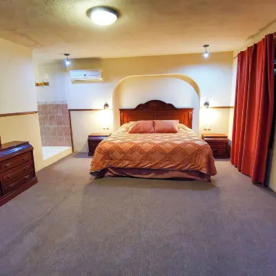 Hotel El Nogalito Hotels near Cuatrocienegas