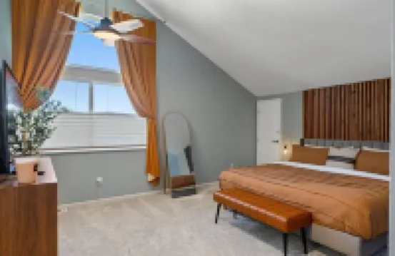 Luxury Home, W/Pool Table; 40 min from Tahoe