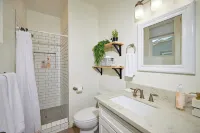 Seaview Sunset - Close to beaches & restaurants!