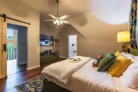 Lake House Near Lookout Mt,  Theater, Gym & Arcade