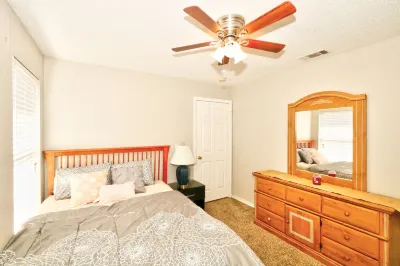 End of Summer Sale! Private Cozy Home Middle of Downtown Plano Sanitized! Hotels near My Eyelab