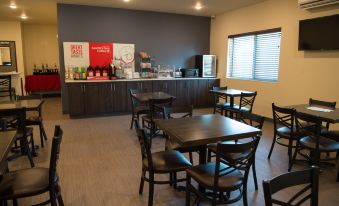 Cobblestone Inn & Suites - Forest City
