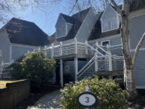 Cozy newly renovated condo, in Norwich, CT. 3 mins from Mohegan Sun Casino. 諾威奇酒店