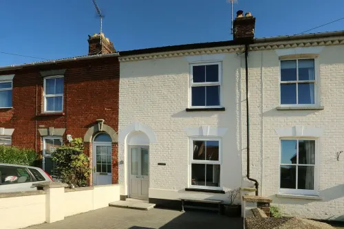 Dog friendly cottage moments from beautiful Winterton beach