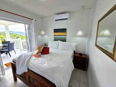 Modern Intimate Condo - Sundown Stay  호텔