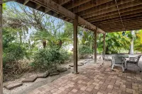 Beach House Anna Maria Island, FL - 1 block to beach!