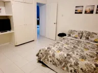 Modern Villa 15mins from anywhere!! Hoteles en 