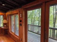 Paupack Point Wallenpaupack Lakefront  Log Home - 3 bedrooms + Central AC