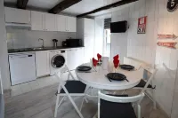 2 bedroom apartment overlooking the slopes