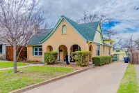 Cozy Craftsman in the Center of Oak Cliff Hotel in zona Dallas Baptist University