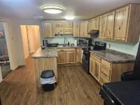 Chenas Aurora View Lodge. Hotels in Pleasant Valley