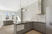 Four bedroom apartment over looking queens gardens