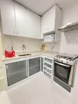 Beachfront Apartment in Martim de Sá Beach, Caraguatatuba, for up to 8 people.