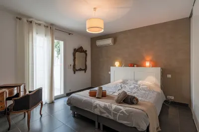 4-star apartment in Banyuls! Duplex with amazing terraces. Beach 2 minutes away! Hotels near Observatoire océanologique de Banyuls-sur-Mer