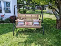 Waterfront home on the Sandusky Bay.  Nice fishing spot close to Cedar Point. Hotels in Margaretta Township