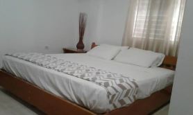 Apartment with King bed in the center, sugar city!