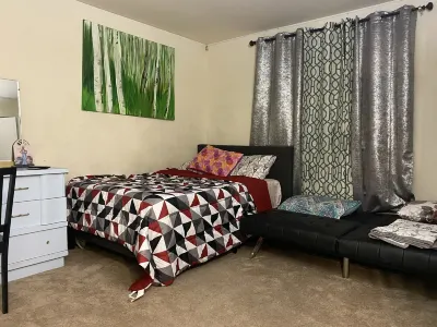 Baltimore 1 bedroom apartment close to all major sites, business & destinations Hotels near Macy's