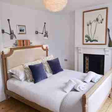 Modern Townhouse In Fowey, Cornwall, England Rooms