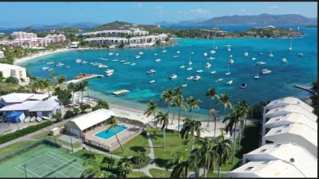 Luxury condo. Beach, pool, gym, yacht club! Back up generator! Отели в г. Nazareth