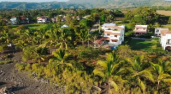 Villa Frente al Mar con Piscina