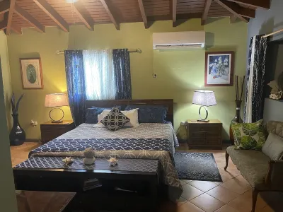 MEcasaMEnavia Hidden Gems