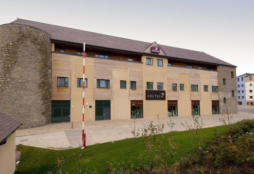 3. 프리미어 인 카..