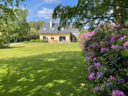 Pointe de Mousterlin: Direct access to the beach