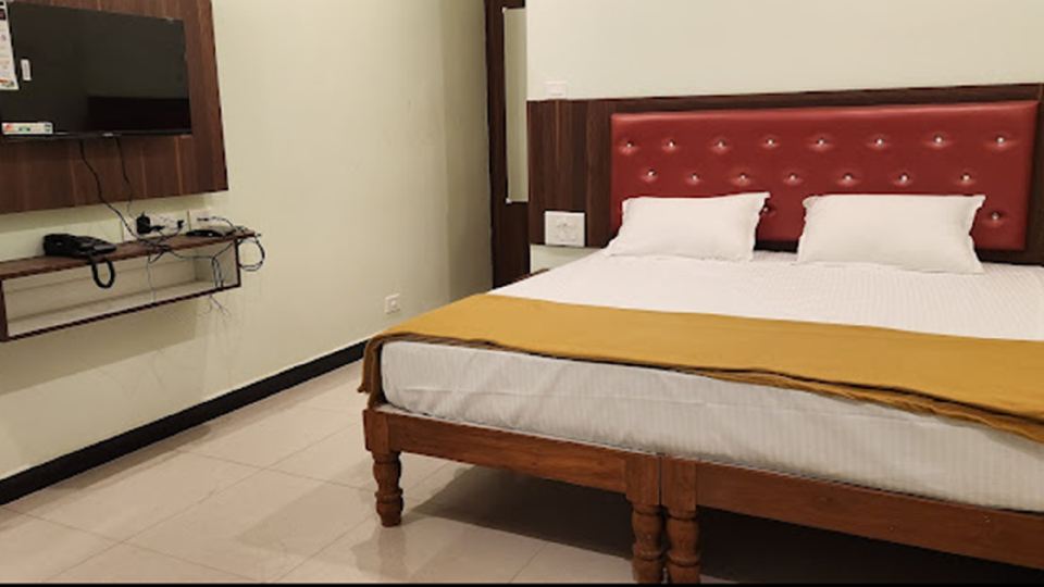 Ponni Residency Thanjavur