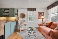 Driftwood Cottage @  Saybrook Point Marina, 2 King Beds