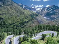 's Lois - beautiful apartment in the beautiful Kaunertal for 2-4 p. with terrace, balcony, garage