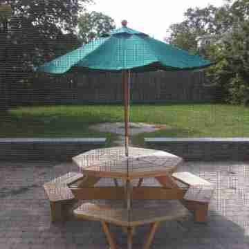 Point Cottage in Newport, Pet Friendly, Walk to Water. Book Early & Save Hotel Exterior