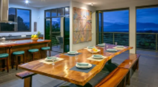 Spacious Fully Air-Conditioned Contemporary Villa Private Pool & Game Room