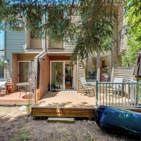 Beautiful Boulder Townhome Walk to CU and Pearl St!