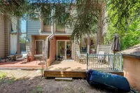 Beautiful Boulder Townhome Walk to CU and Pearl St! - chambre d’hôtes