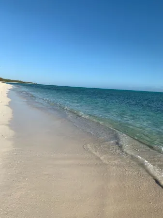 Bambarra Sands Cottage: Private beach house on Bambarra Beach, Middle Caicos
